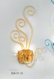 Moderne Wandlampe in Amber