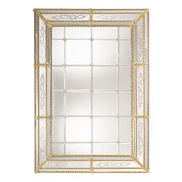 Handgefertigte Gravuren und Dekorationen aus Muranoglas