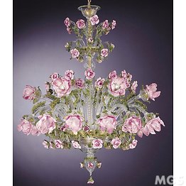 Kronleuchter mit Blumen in rosa Glas mit achtzehn Lichter einfügen