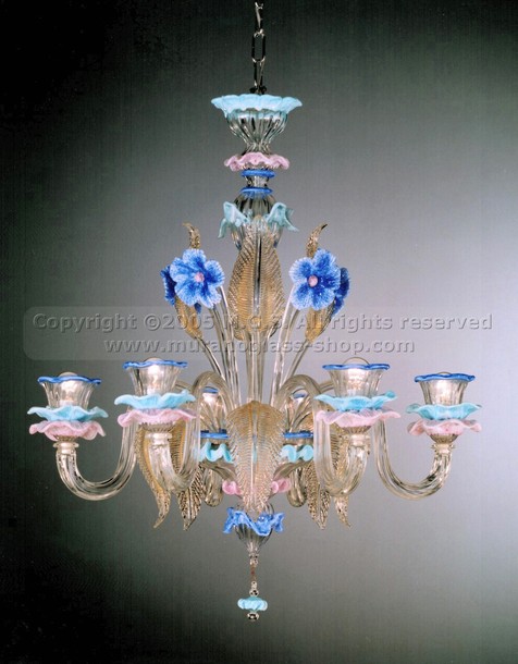 410 series Chandeliers, Kristall-Kronleuchter mit goldener Verzierung um sechs Lichter.