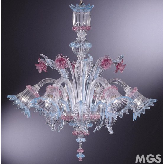 Martens Kronleuchter, Kristall-Kronleuchter mit hellblauen und rosa Details