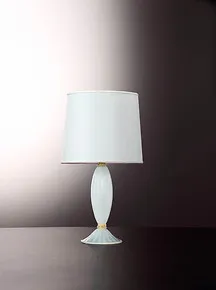 Tischleuchte in Goldfarbe Seide
