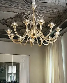 Kronleuchter mit zwölf Lichter Kristall fum