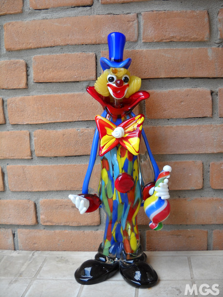 Großer Clown, Großer Clown mit Flasche