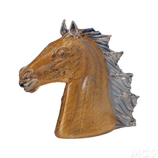 Pferdeköpfe, Horse head with gold decoration