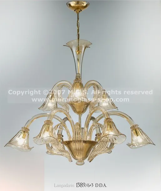 Kronleuchter 1389, Kronleuchter um neun Lichter mit Bernstein Schmuck